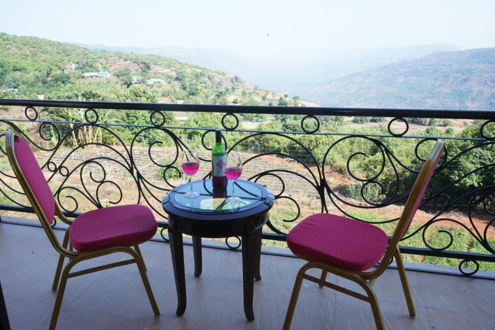 Bulverton Valley Villa Махабалешвар Экстерьер фото